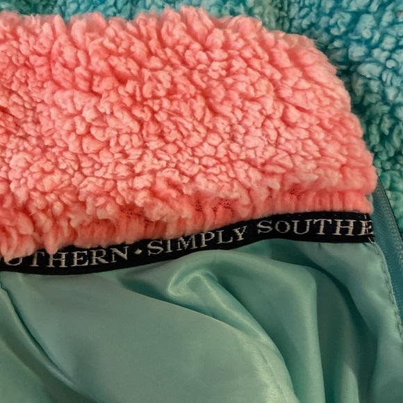 Simply Southern Fleece Vest Mint Pink Sherpa Size Medium - Picture 6 of 8